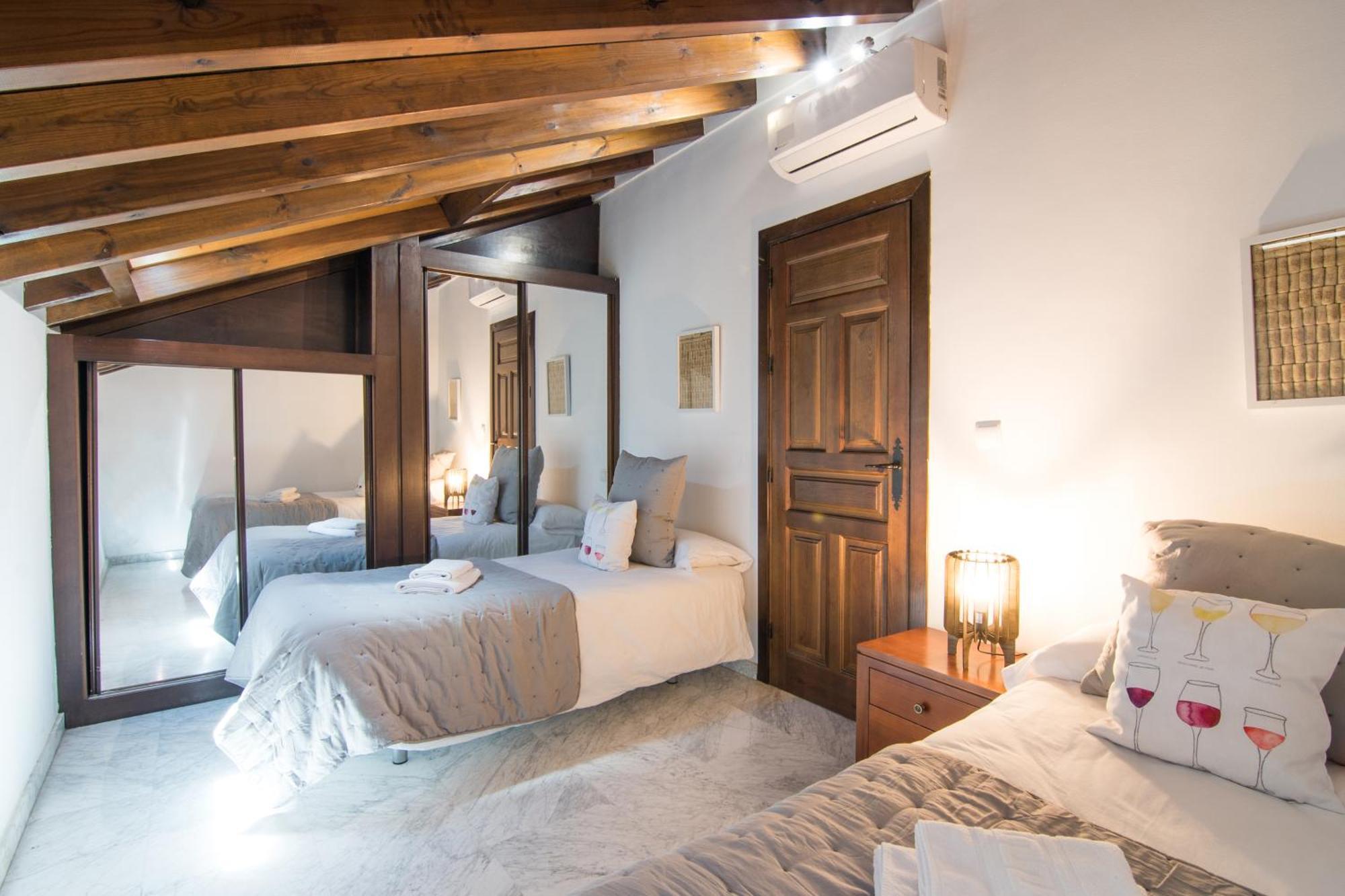 Apartamento Tuguest Atico Gracia *